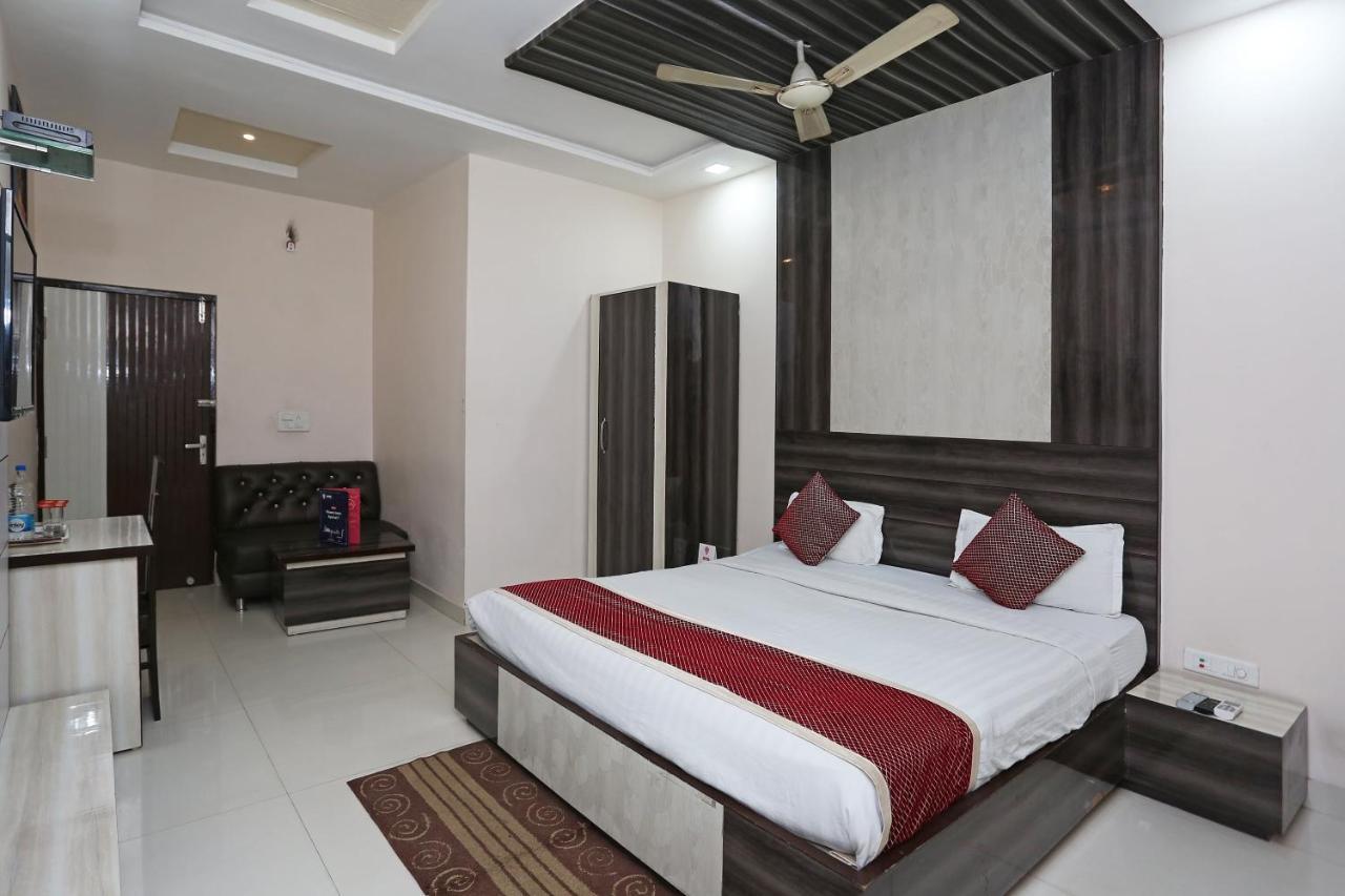 Oyo 3202 Hotel Gayatri Residency Agra  Exterior foto